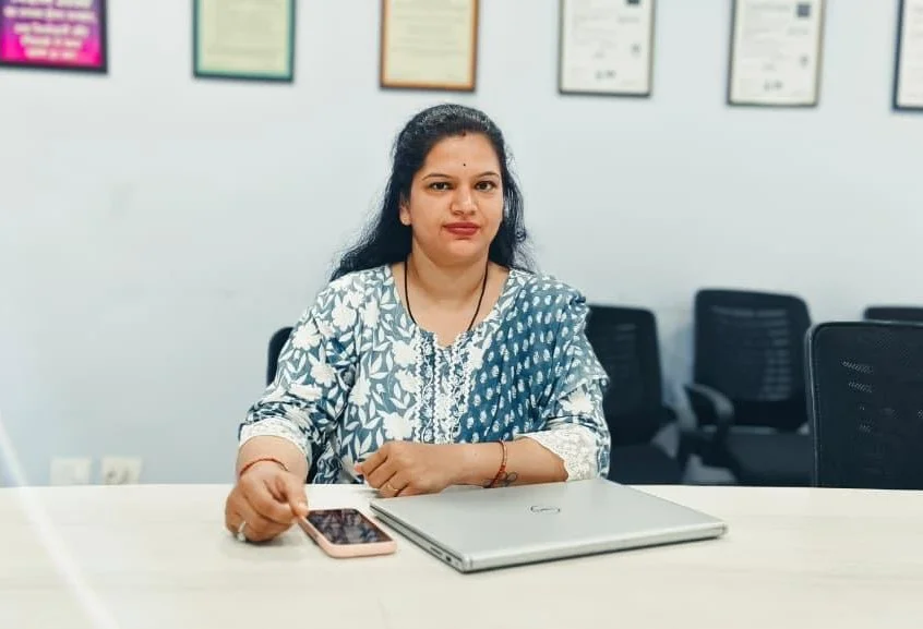Mrs. Jayanti Jha Roda